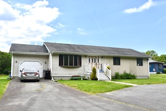 110 Lucy Little Rd, North Dartmouth, MA 02747