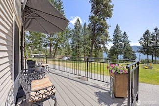 11155 S Lakeshore Rd, Chelan, WA 98816