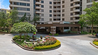 3525 Sage Rd Unit 1104, Houston, TX 77056