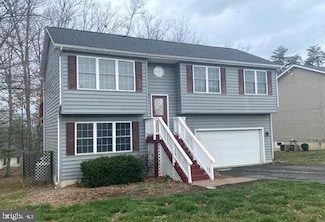 704 S Lakeview Dr, Cross Junction, VA 22625