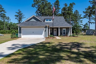 186 Live Oak Dr, Leesburg, GA 31763