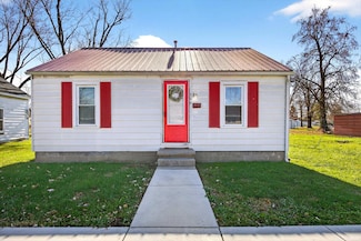 206 E Grissom Ave, Mitchell, IN 47446