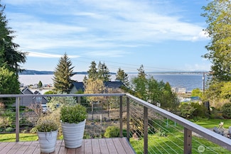 10301 NE Lafayette Ave, Bainbridge Island, WA 98110
