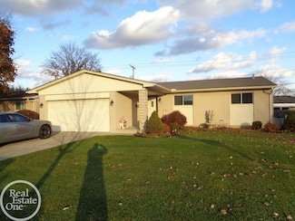 36702 Samoa Dr, Sterling Heights, MI 48312