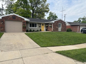 1603 Fair Oaks Dr, Sidney, OH 45365
