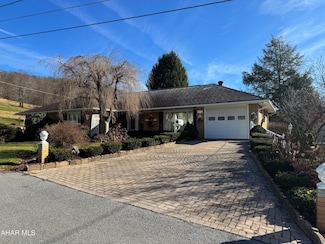 408 Sycamore St, Northern Cambria, PA 15714