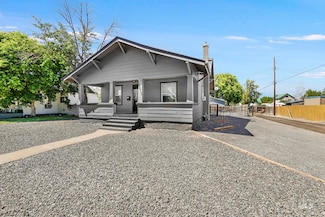 1215 4th Ave E, Twin Falls, ID 83301