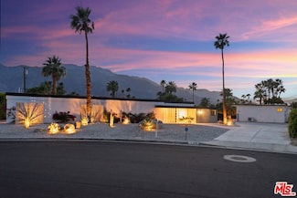 289 NW Cerritos Dr, Palm Springs, CA 92262