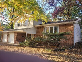 3116 Vine St, West Des Moines, IA 50265