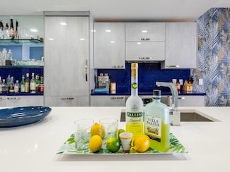 650 NE 32 St Unit 3302, Miami, FL 33137