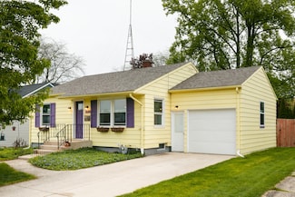 853 Kingsley Ave, Saint Joseph, MI 49085