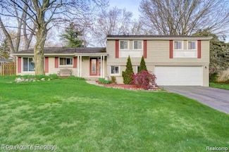 26126 Westmeath St, Farmington Hills, MI 48334