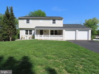 738 Lynwood Dr, Feasterville Trevose, PA 19053