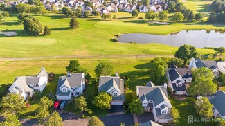 5 Fairmount Ct, Monroe Township, NJ 08831