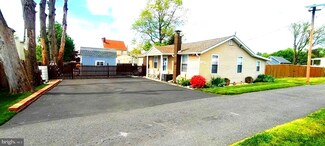 201 Lyons Ln, Fieldsboro, NJ 08505