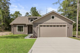 237 Magnolia Ln, Onalaska, TX 77360
