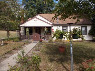 13815 Old Fredericktown Rd, East Liverpool, OH 43920