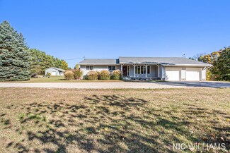 17300 Trenton Ave NE, Cedar Springs, MI 49319
