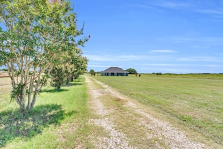 1139 Trumbull Rd, Ferris, TX 75125