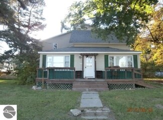 512 S Pine River St, Ithaca, MI 48847