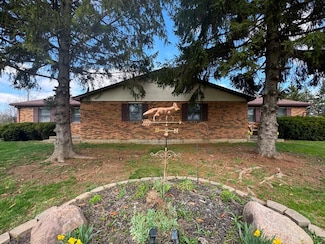 405 Hoskins Rd, Wilmington, OH 45177