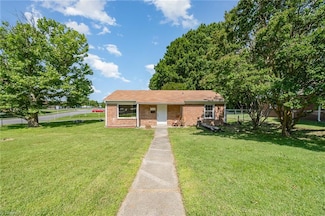 1118 Ashe St, Greensboro, NC 27406