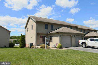 851 Woodridge Dr, Middletown, PA 17057