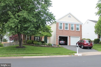 13028 New Parkland Dr, Herndon, VA 20171
