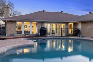 1105 E Spring Valley Rd, Richardson, TX 75081