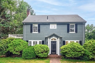 65 Grove St, Auburndale, MA 02466