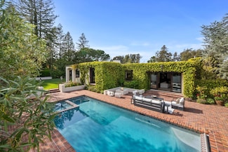 110 New Place Rd, Hillsborough, CA 94010
