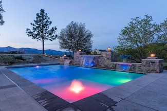 16281 Valparaiso Way, Redding, CA 96001