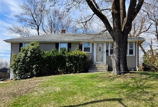 11 Vincent Ave, Worcester, MA 01603