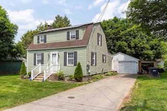 12 John St, Danielson, CT 06239