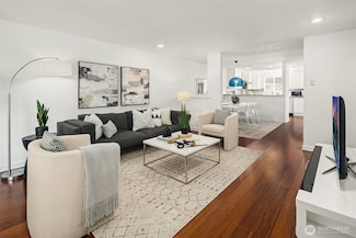 379 100th Ave NE Unit A, Bellevue, WA 98004