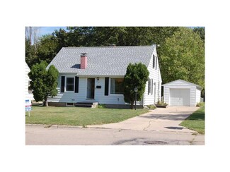 616 26th St SE, Cedar Rapids, IA 52403