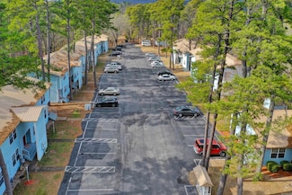 15 Pivot Rock Rd, Eureka Springs, AR 72632