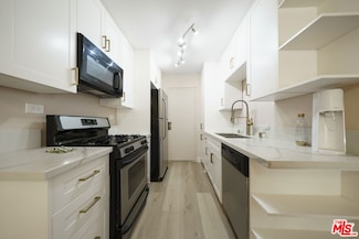 421 S La Fayette Park Place Unit 216, Los Angeles, CA 90057