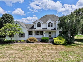 4 Jennifer Ln, Amherst, NH 03031