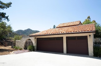 548 Live Oak Circle Dr, Calabasas, CA 91302