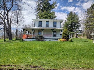 22 Queen Ann St, Friendship, NY 14739