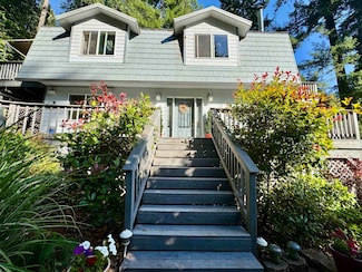 230 Azalea Ln, Gasquet, CA 95543