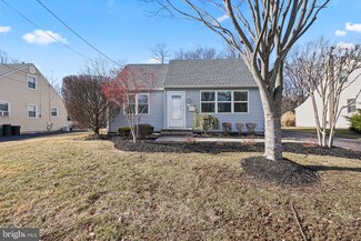 312 Wynnewood Rd, Ewing, NJ 08628