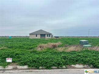 107 ` Carmine Ave, Port Lavaca, TX 77979