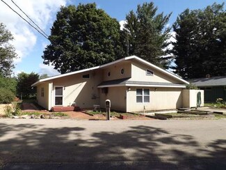 1120 White Rock Dr, Dixon, IL 61021