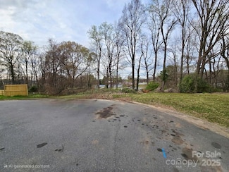 305 Alexander St, Mooresville, NC 28115