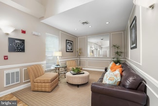 101 Watkins Pond Blvd Unit 201A1, Rockville, MD 20850