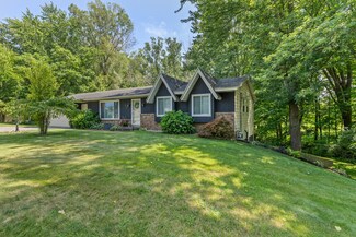 316 E 24th St, Holland, MI 49423