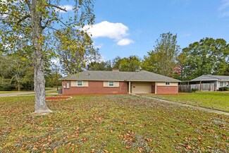 2803 N Colonial Dr, Montgomery, AL 36111