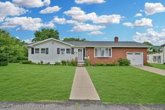 280 Mikridge St, Jermyn, PA 18433